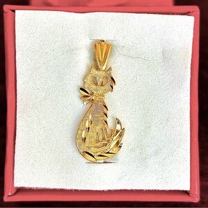 Solid gold 14k cat charm/pendant